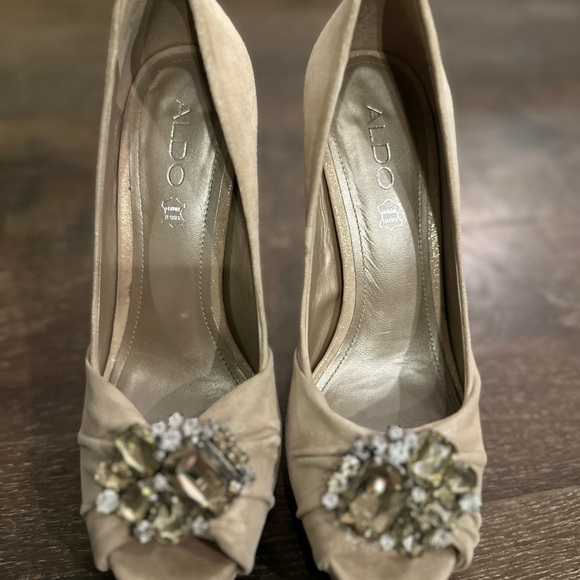 ALDO high heel peep toe pump. - Picture 4 of 13